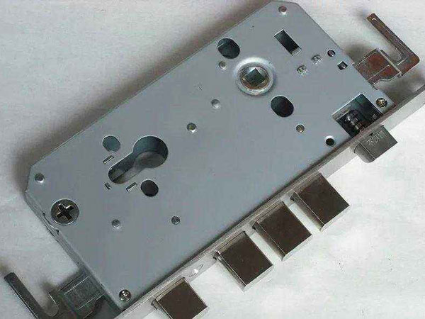 长岭24小时上门开锁公司