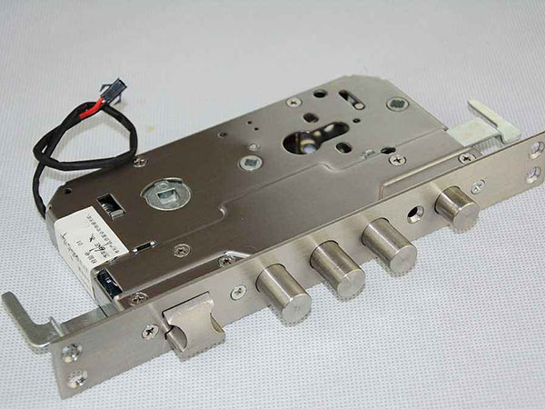 长岭24小时上门开锁公司